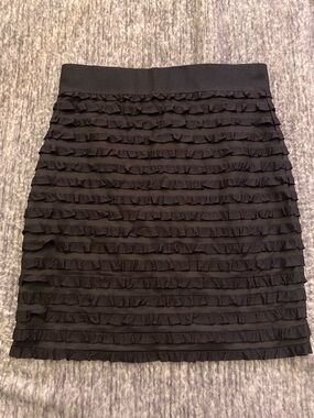 Divided by H&M black ruffled mini skirt size 8 (mid 2000s)